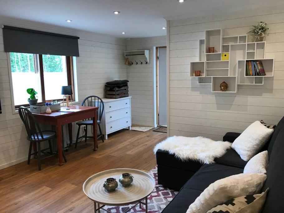 Traslovslage Cozy Cottage By The Sea South Of Varberg מראה חיצוני תמונה